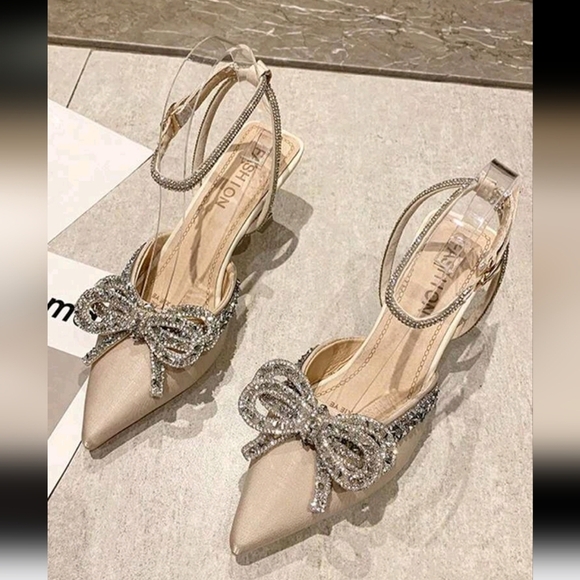 Women's Elegant High Heel Pumps With Bow Detail - Picture 4 of 5